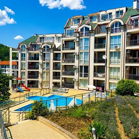 Hills - Pools & Prime Location * Каварна